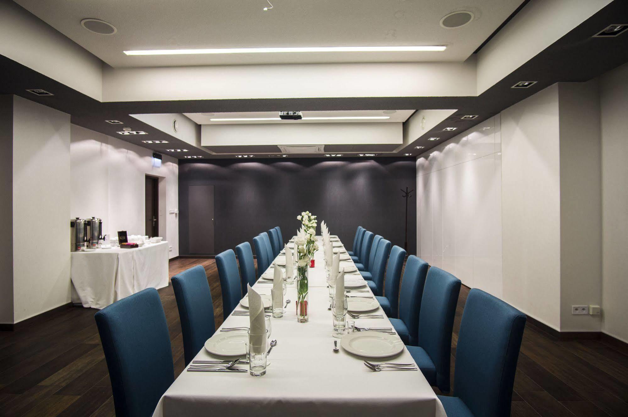 M Hotel 3*