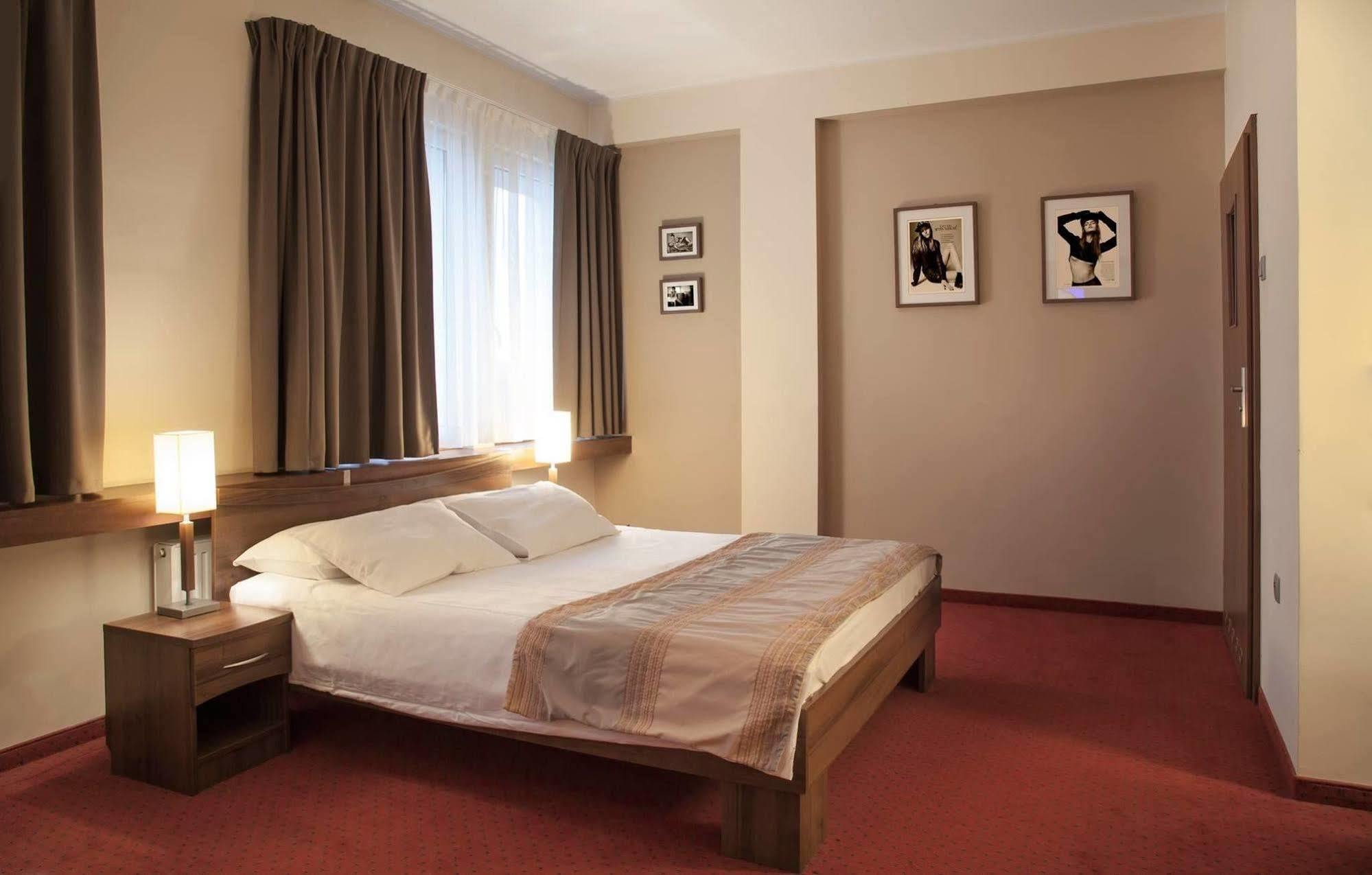 M Hotel 3*